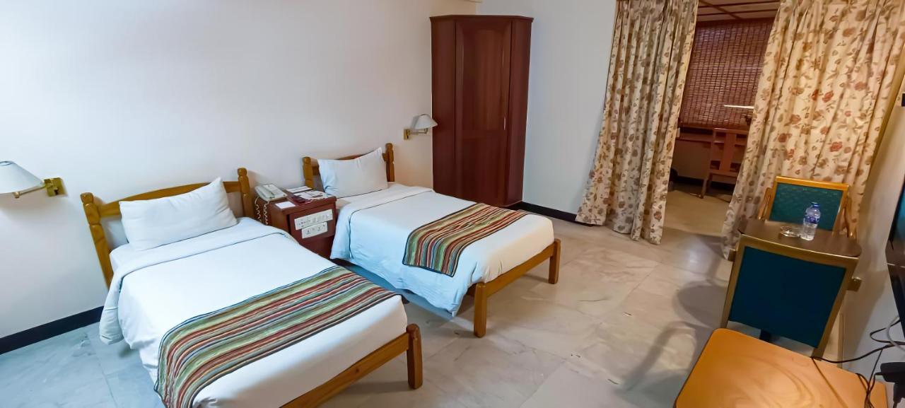 Bell Hotel Sivakasi Экстерьер фото